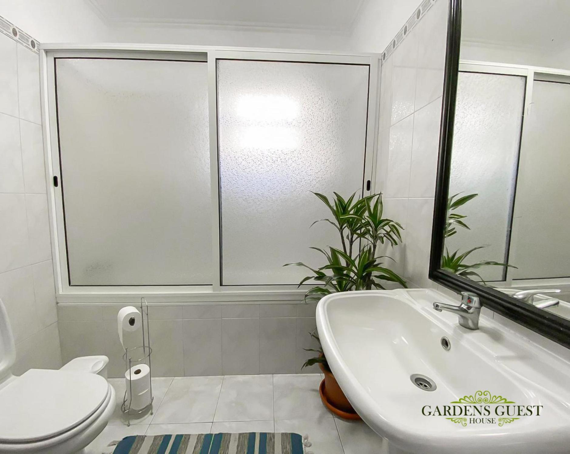 Gardens Guest House São Vicente Habitación foto